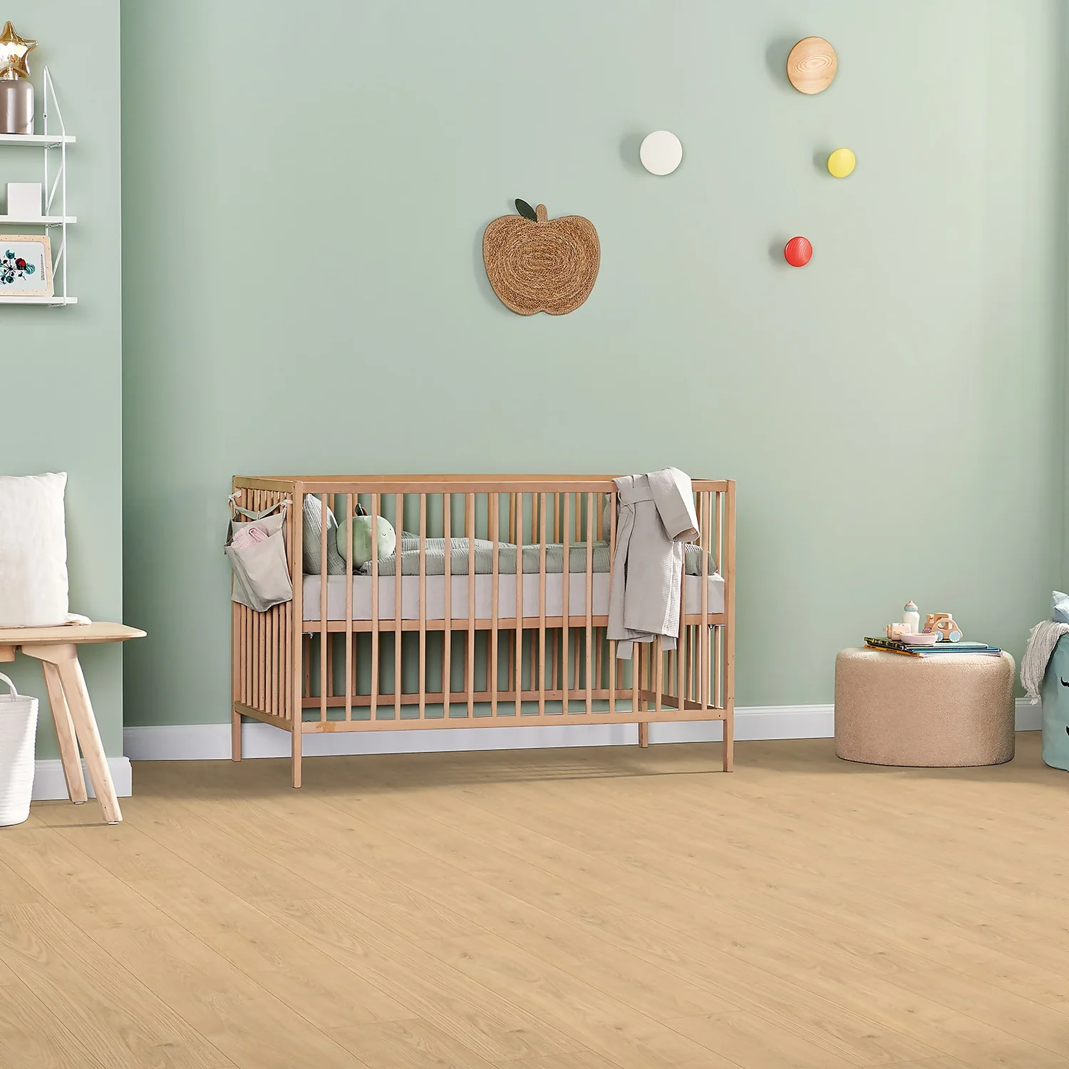 EGGER HOME Brown Berdal Oak 7mm Laminate Flooring Sample 3 EGGER HOME Brown Berdal Oak 7mm Laminate Flooring Sample